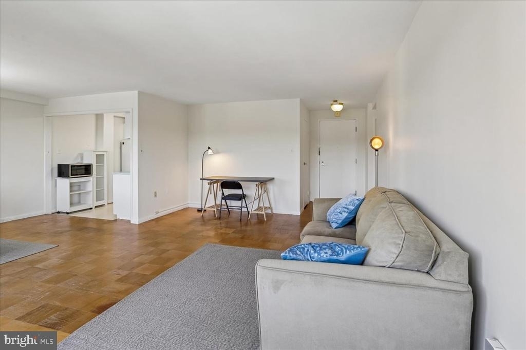 10201 Grosvenor - Photo 6