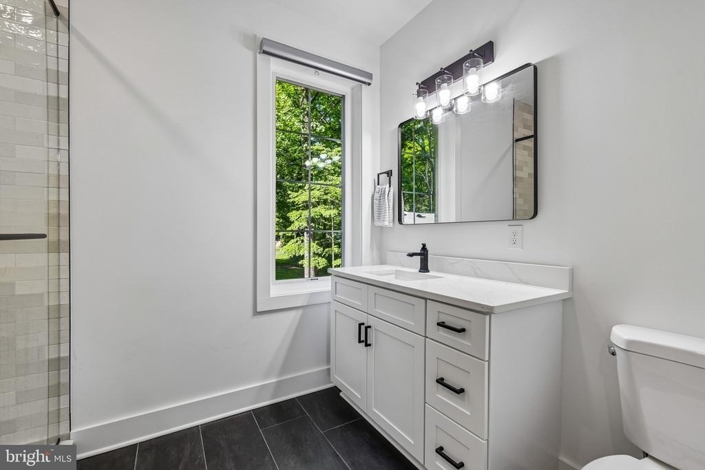 4315 Pinetree Road - Photo 15