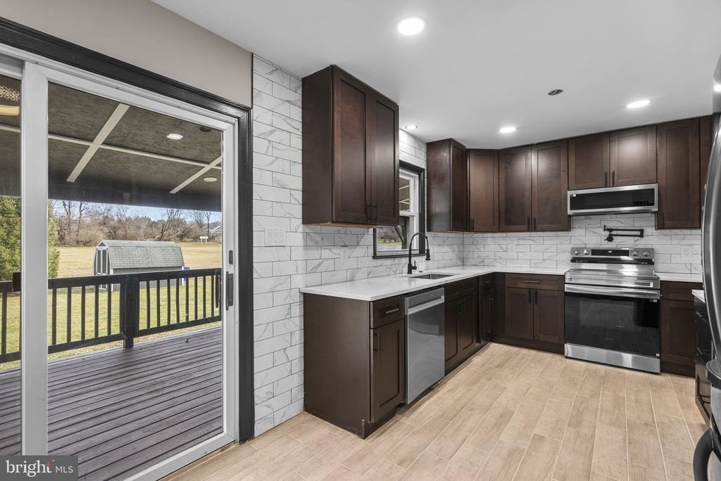 3887 Shadywood Drive - Photo 10
