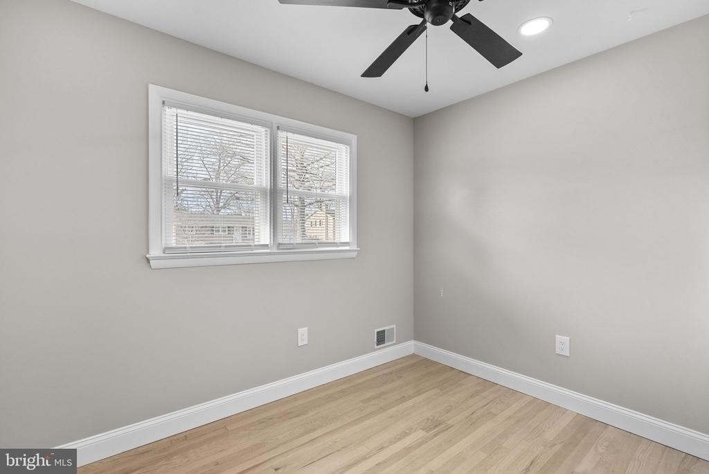 3887 Shadywood Drive - Photo 19