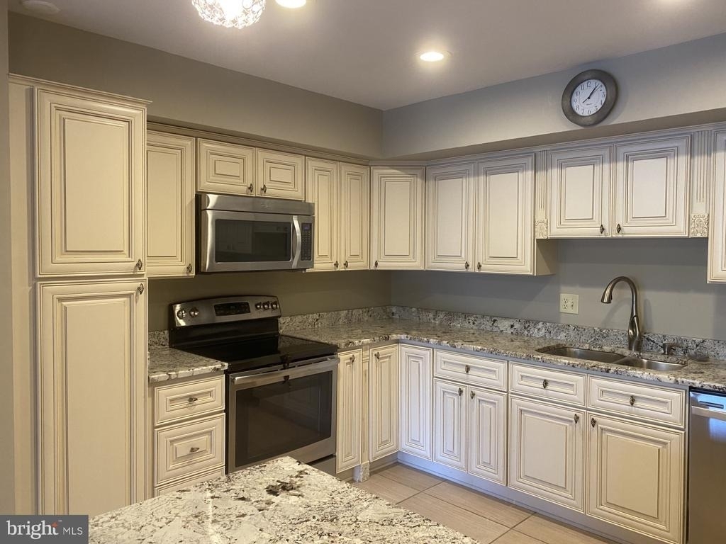 33 Stonehenge Circle - Photo 4
