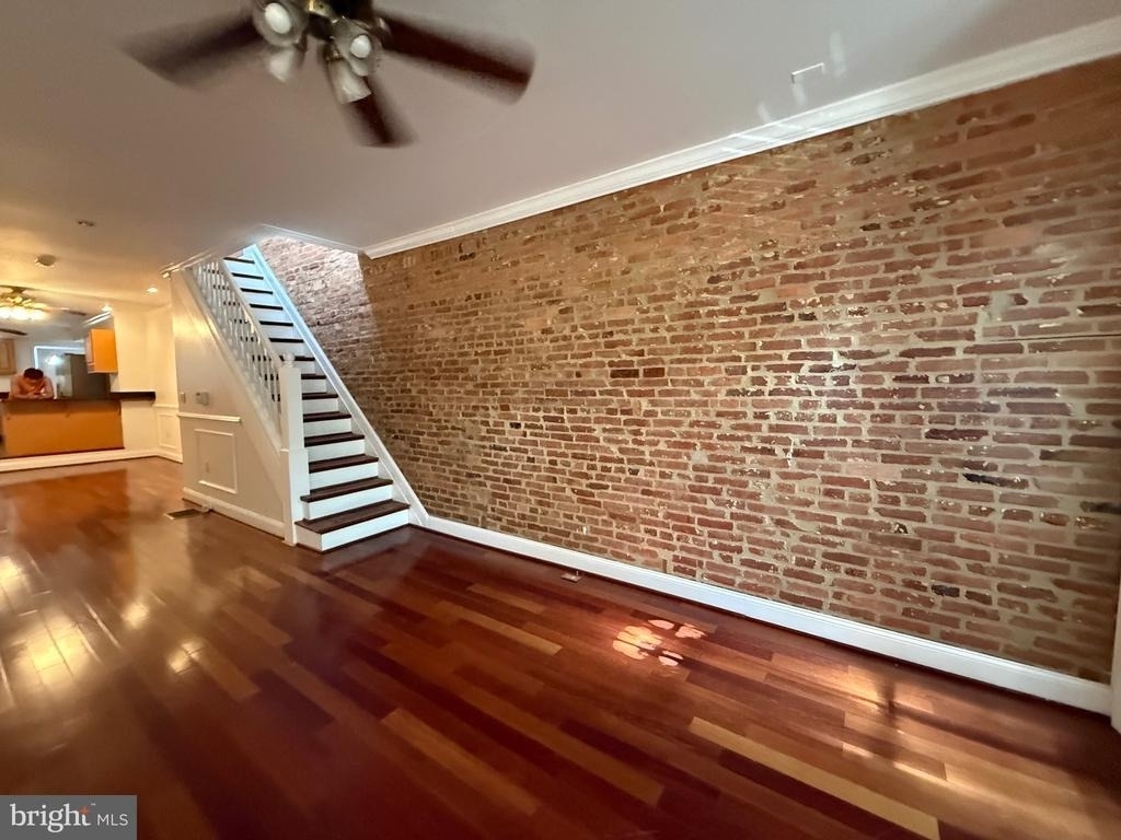 249 S East Avenue - Photo 10