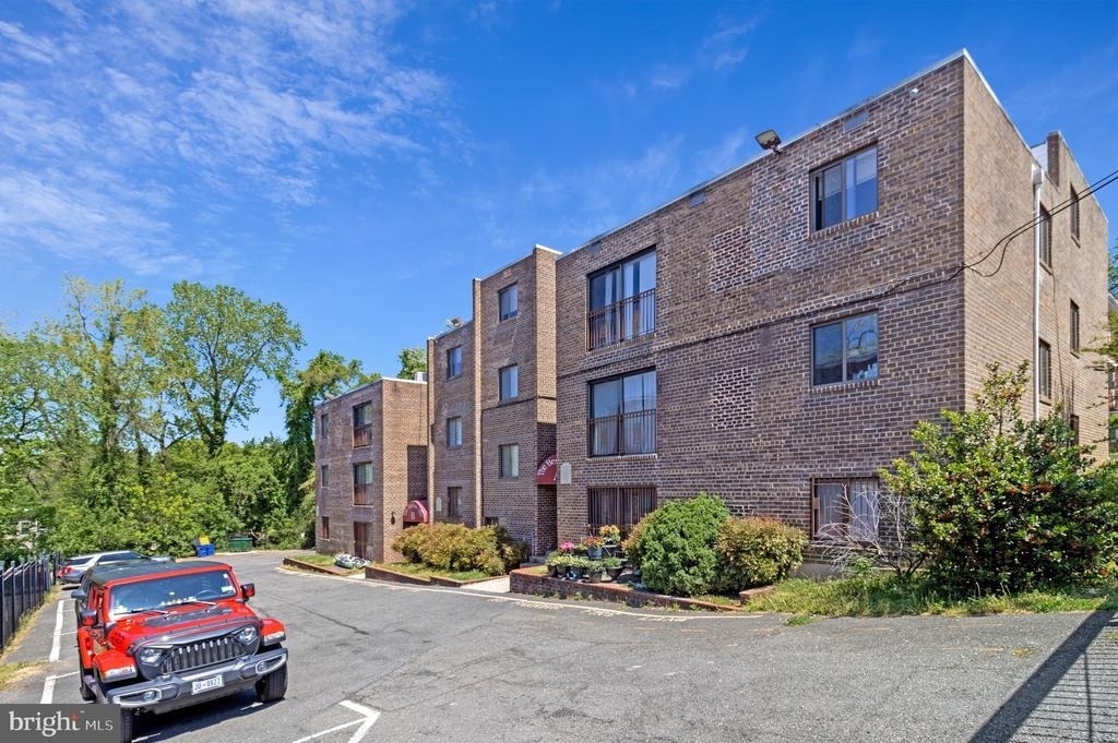 310 Atlantic Street Se - Photo 2
