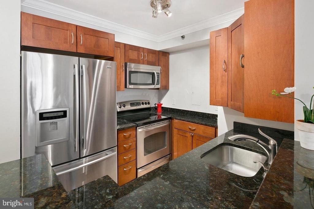 1230 23rd Street Nw - Photo 3