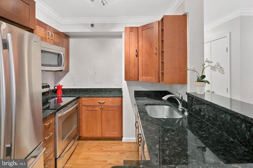 1230 23rd Street Nw - Photo 4
