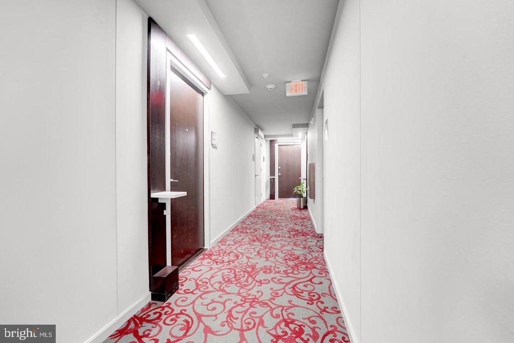 460 New York Nw - Photo 2