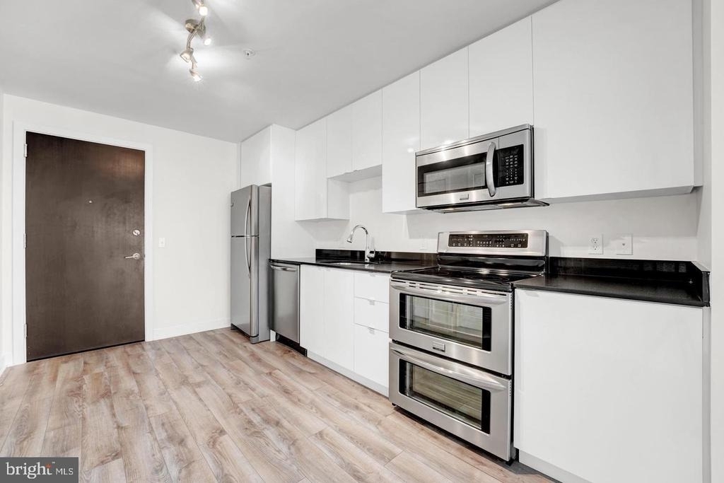 460 New York Nw - Photo 9