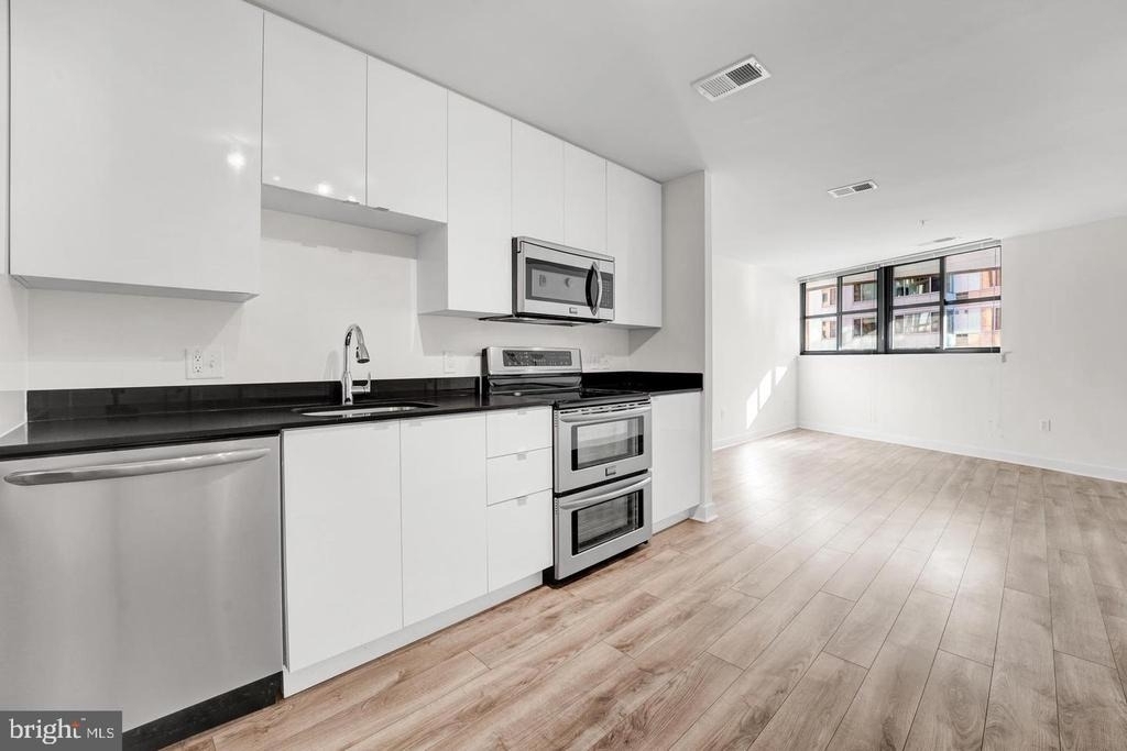 460 New York Nw - Photo 3