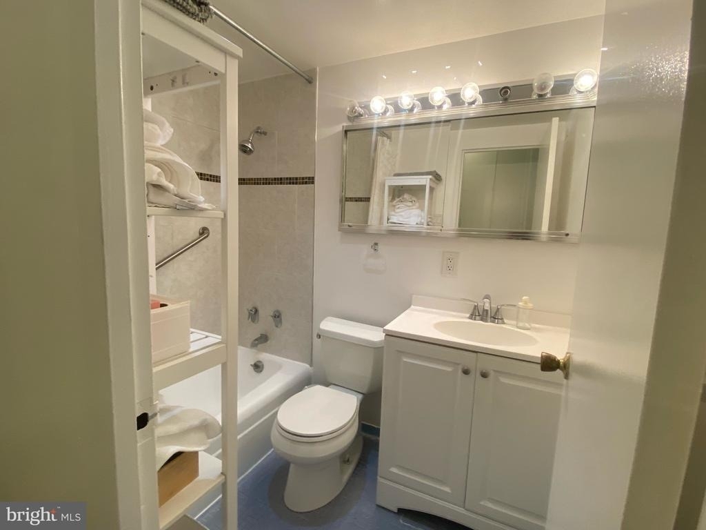 1435 4th Street Sw - Photo 5