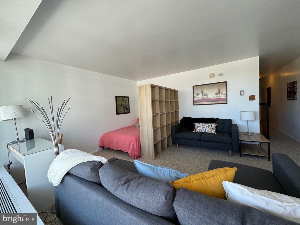 1435 4th Street Sw - Photo 2