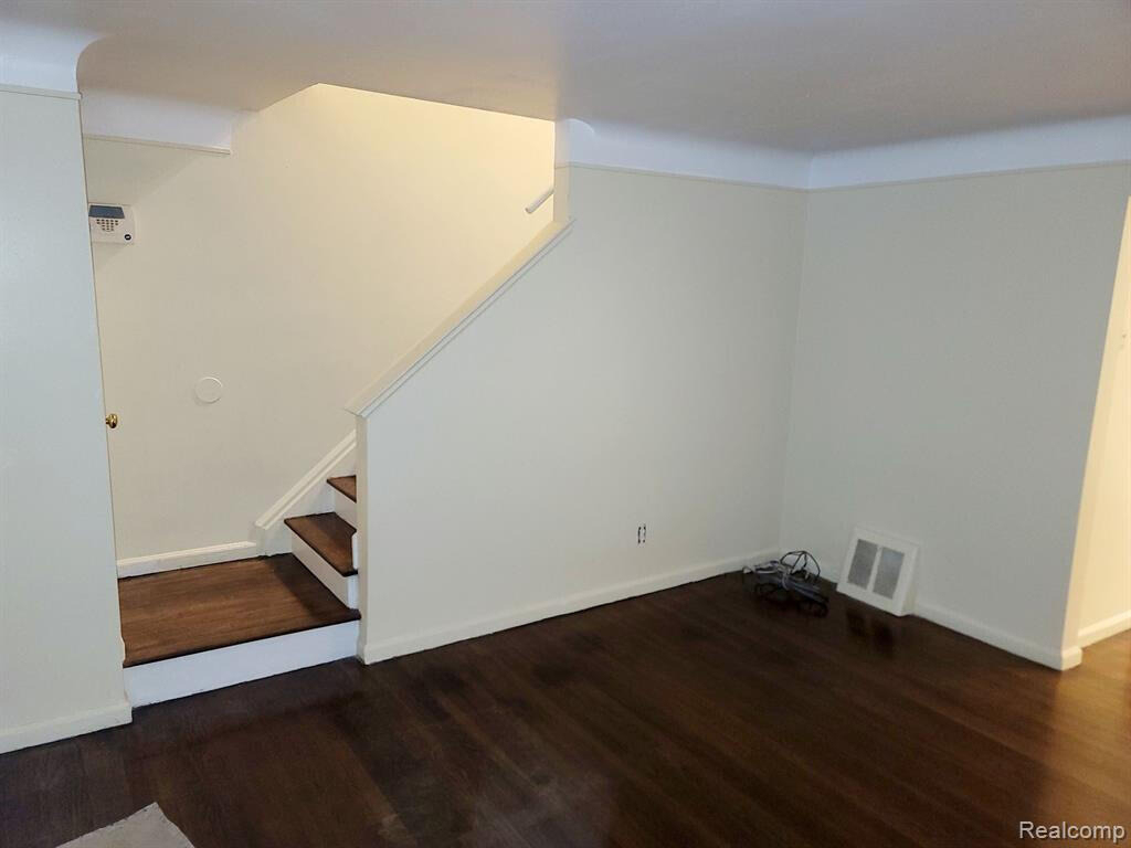 19925 Greenfield Road - Photo 1