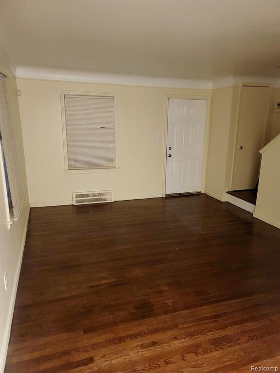 19925 Greenfield Road - Photo 2