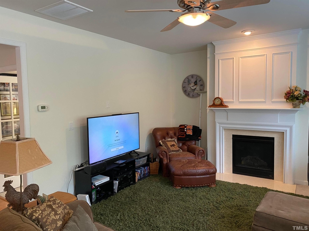 410 Euphoria Circle - Photo 18
