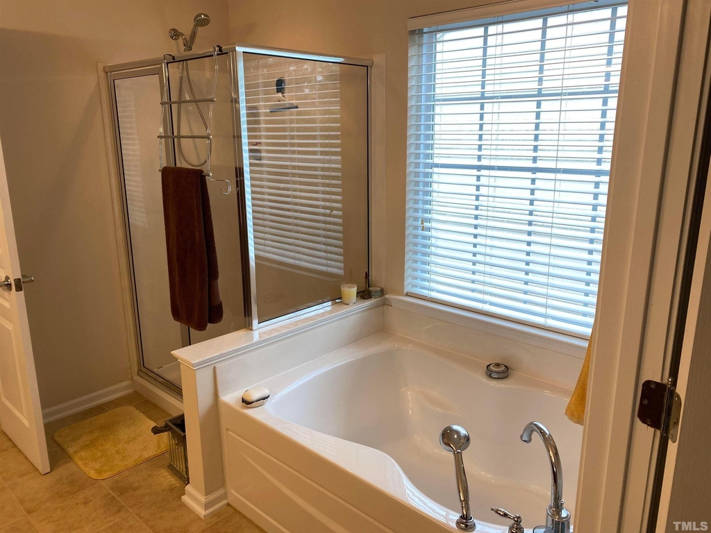 410 Euphoria Circle - Photo 2