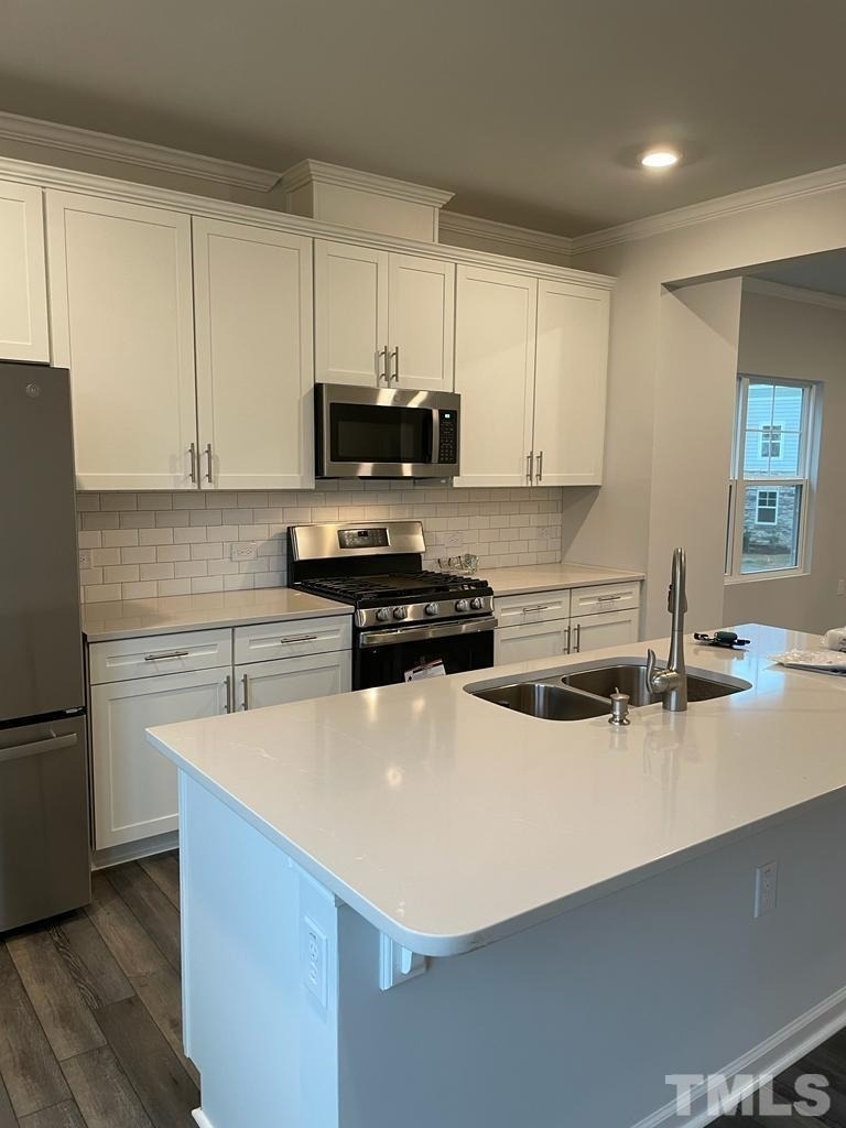 746 Gimari Drive - Photo 3