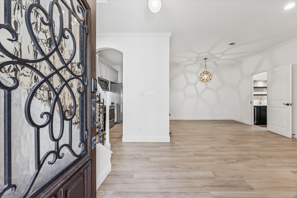 3303 Pecos St - Photo 3