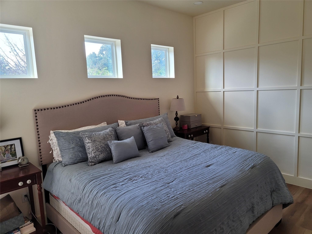 1248 Lake Shore Dr - Photo 3