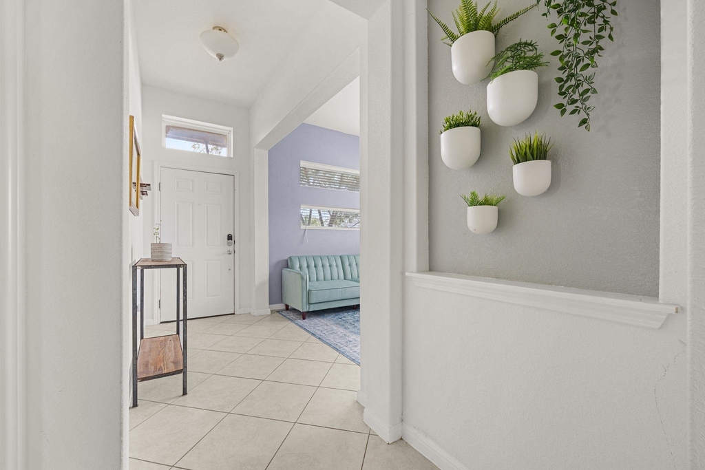 9909 Dalliance Ln - Photo 2