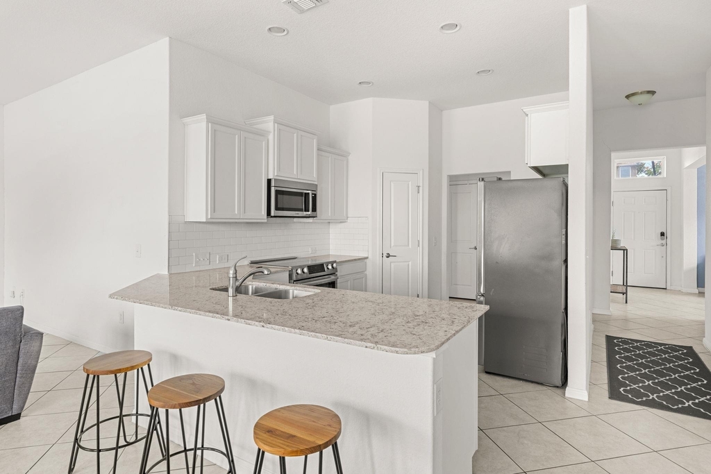 9909 Dalliance Ln - Photo 9