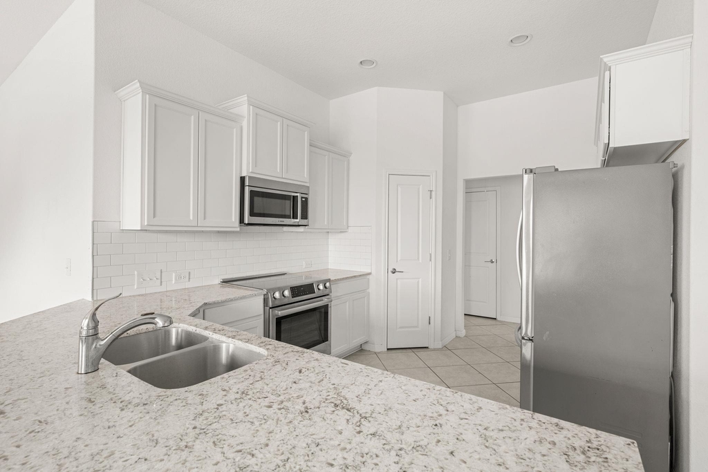 9909 Dalliance Ln - Photo 10