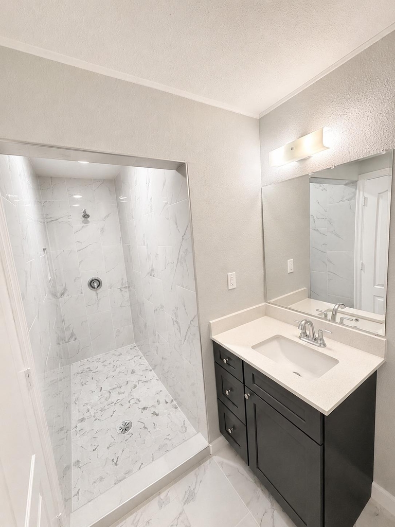 1906 E Avenue G - Photo 7