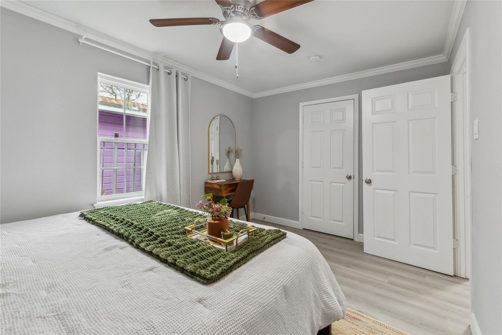2105 E 17th St - Photo 10