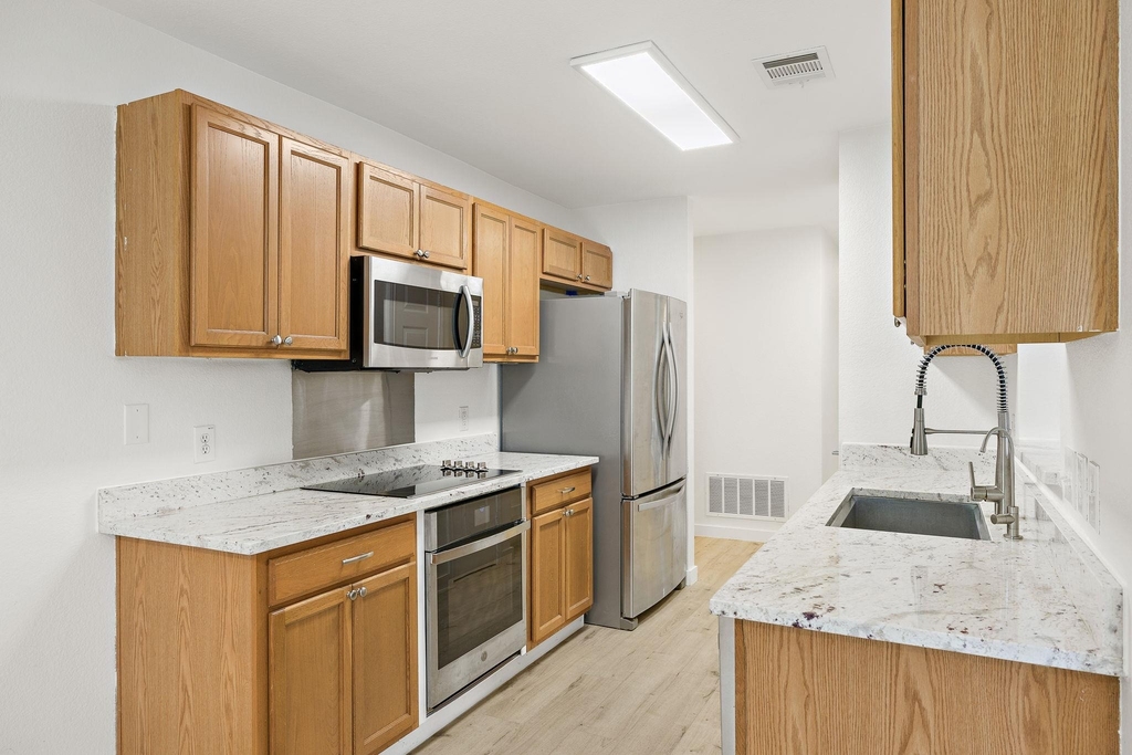 218 Altamont St - Photo 4