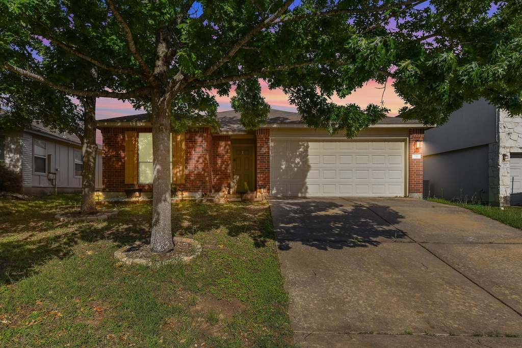 218 Altamont St - Photo 1