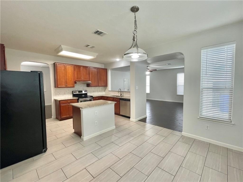 608 Trail Dust Dr - Photo 5