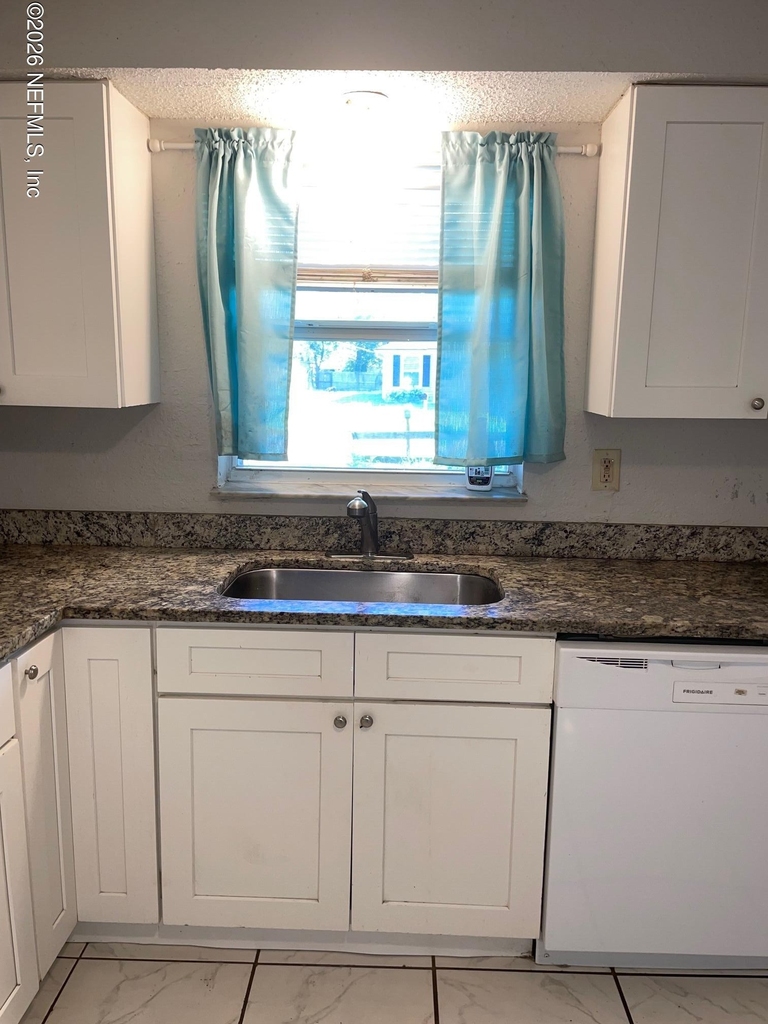 2953 W 9th Street - Photo 1