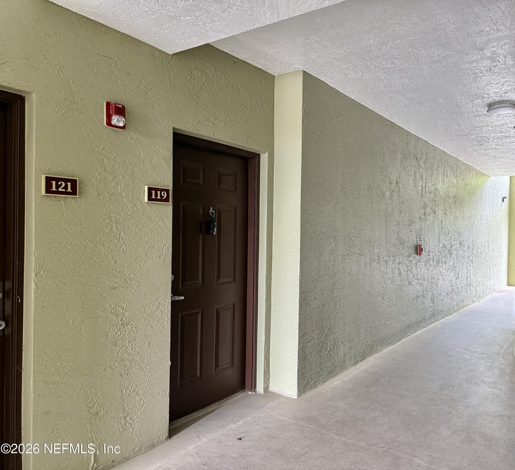 4035 Grande Vista Boulevard - Photo 5