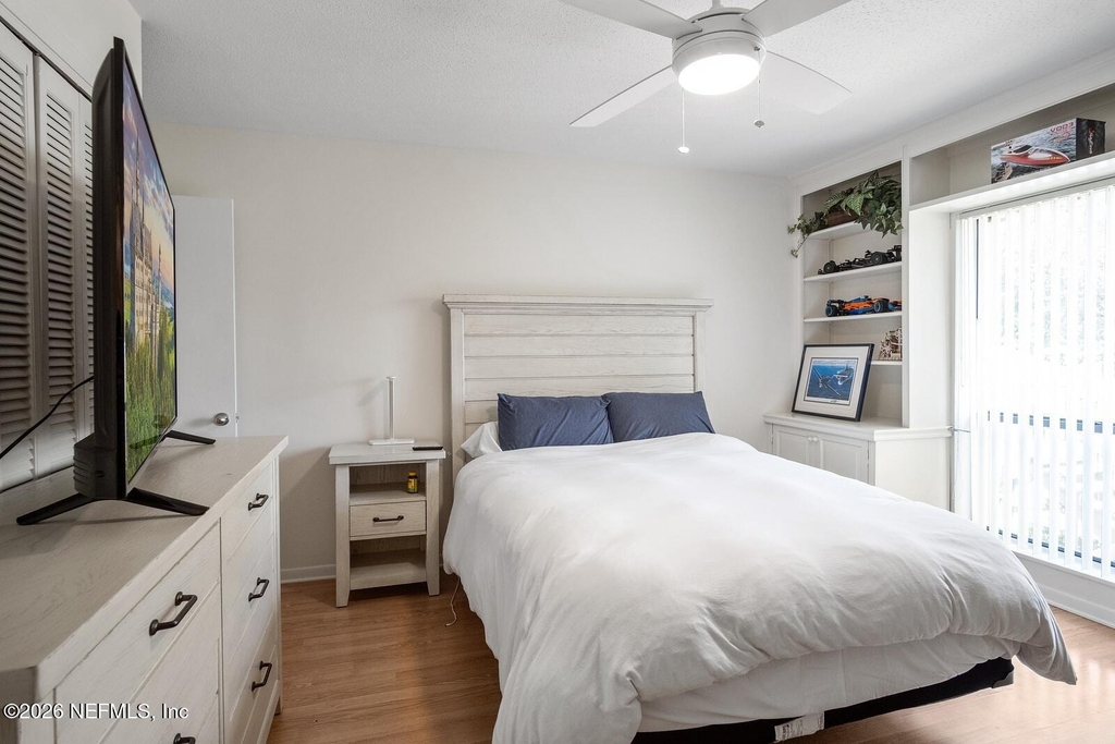 8012 Hollyridge Road - Photo 17