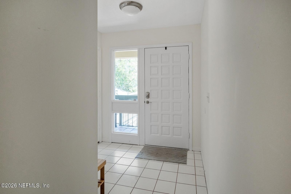 8012 Hollyridge Road - Photo 2