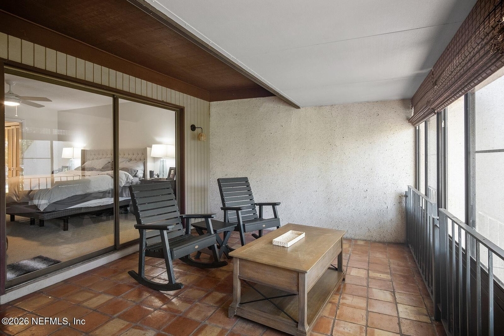 8012 Hollyridge Road - Photo 19