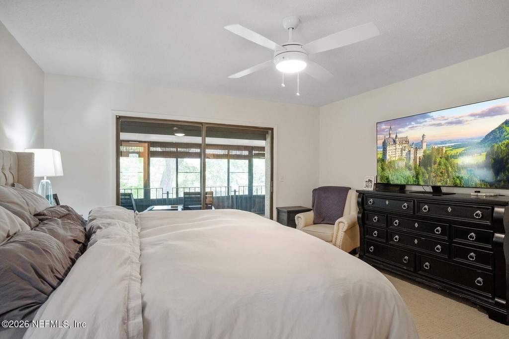 8012 Hollyridge Road - Photo 9