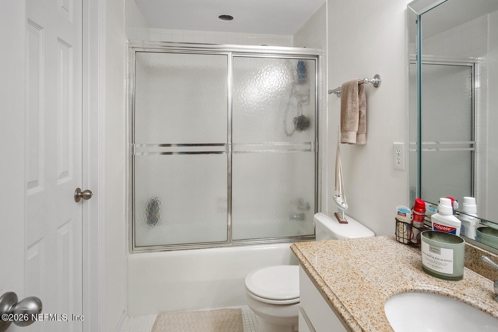 8012 Hollyridge Road - Photo 18