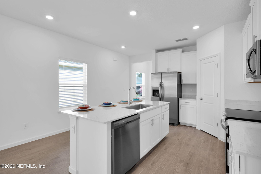 302 Lake Sinclair Street - Photo 8