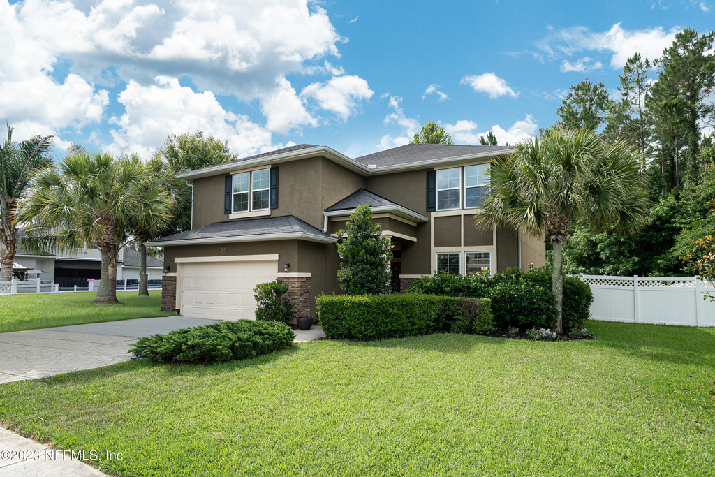 705 W Kings College Drive - Photo 1
