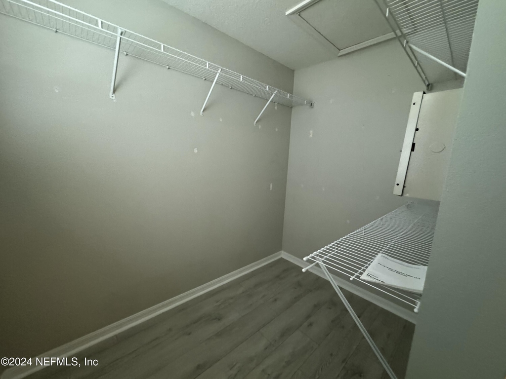 8224 Halls Hammock Court - Photo 9