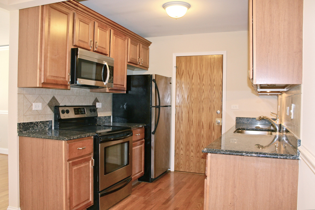 5029 N East River Road - Photo 7