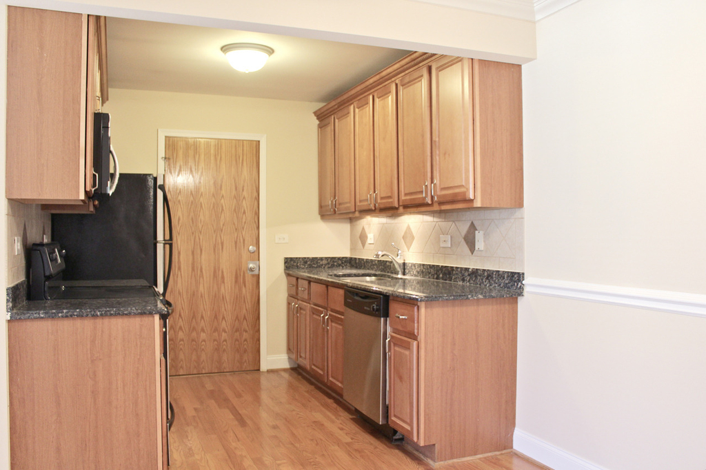 5029 N East River Road - Photo 8