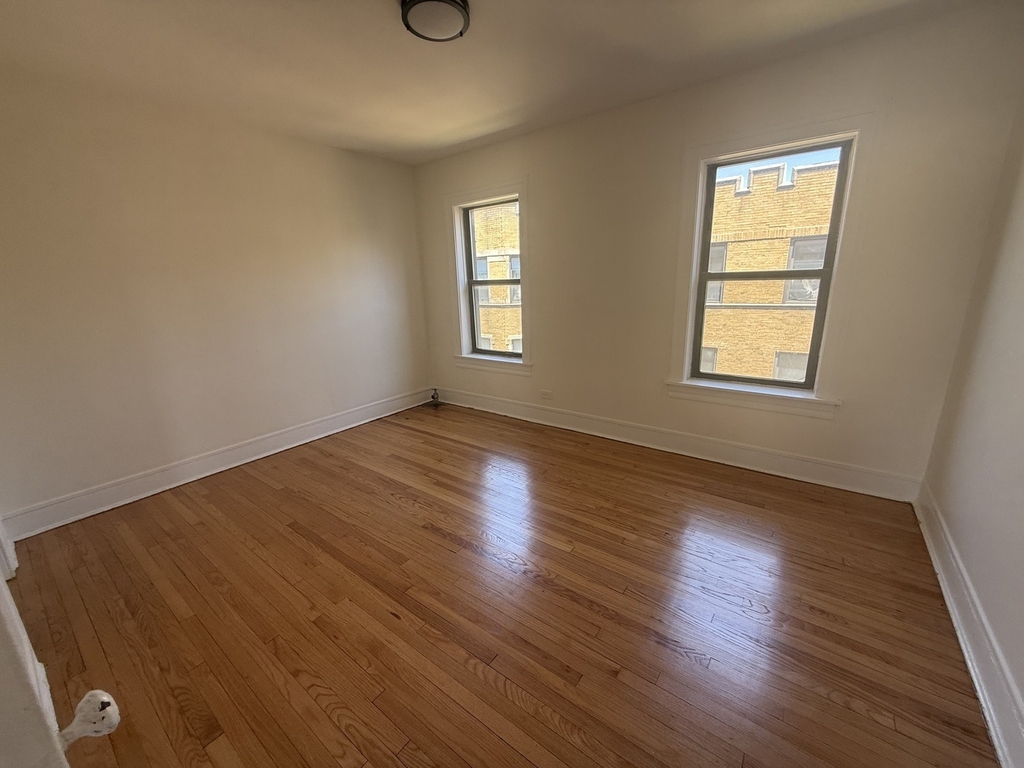 7351 N Damen Avenue - Photo 9