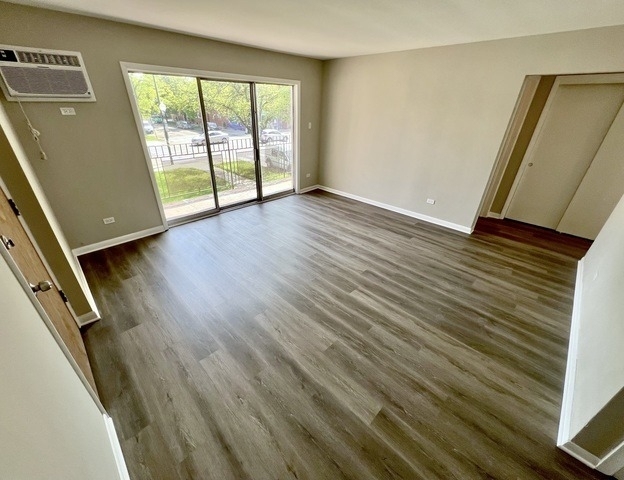 5849 S Francisco Avenue - Photo 4