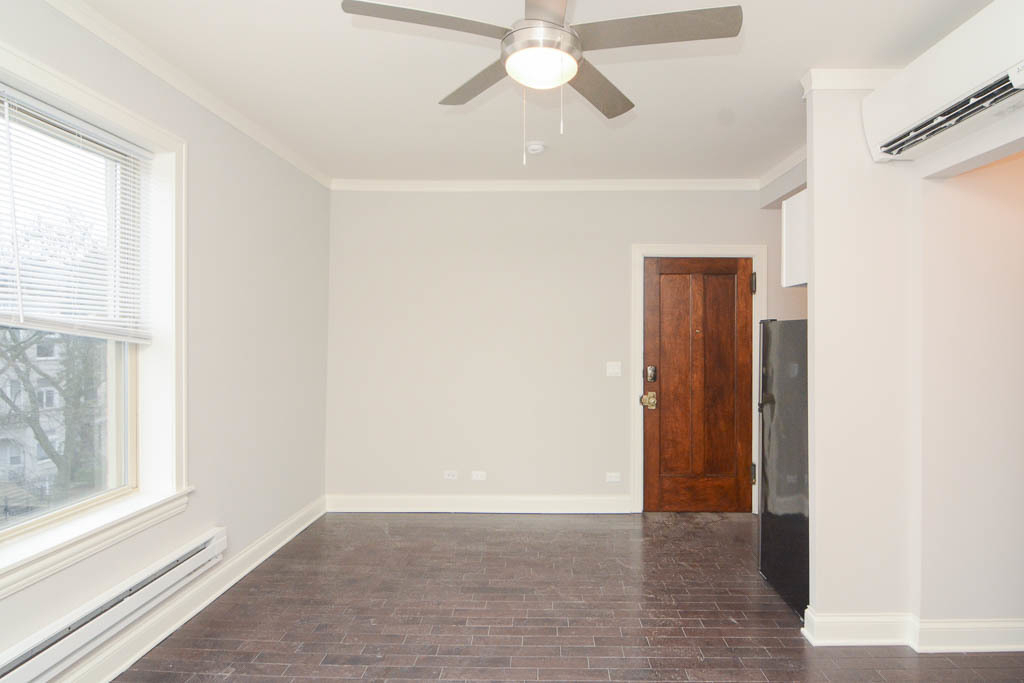 640 W Wrightwood Avenue - Photo 7