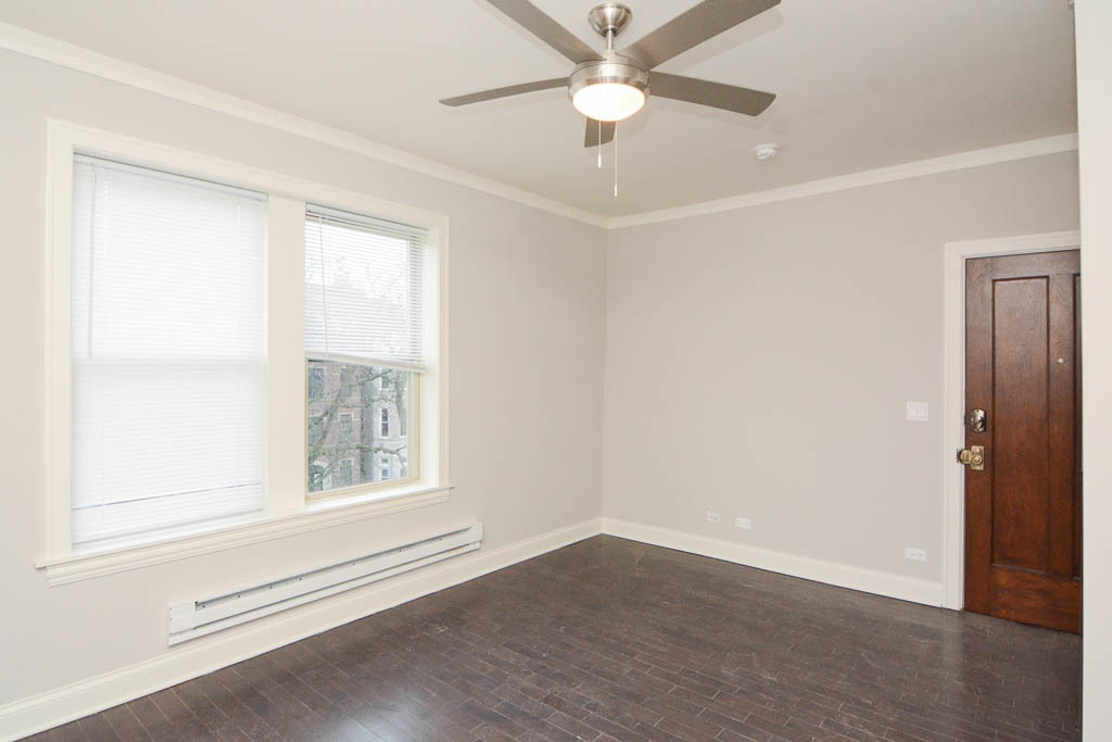 640 W Wrightwood Avenue - Photo 8