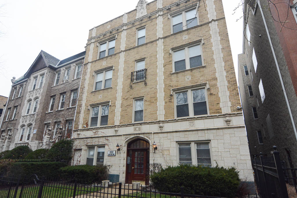 640 W Wrightwood Avenue - Photo 0
