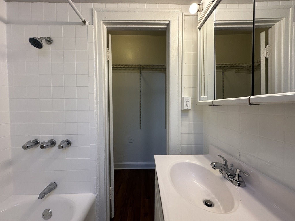 661 W Sheridan Road - Photo 18
