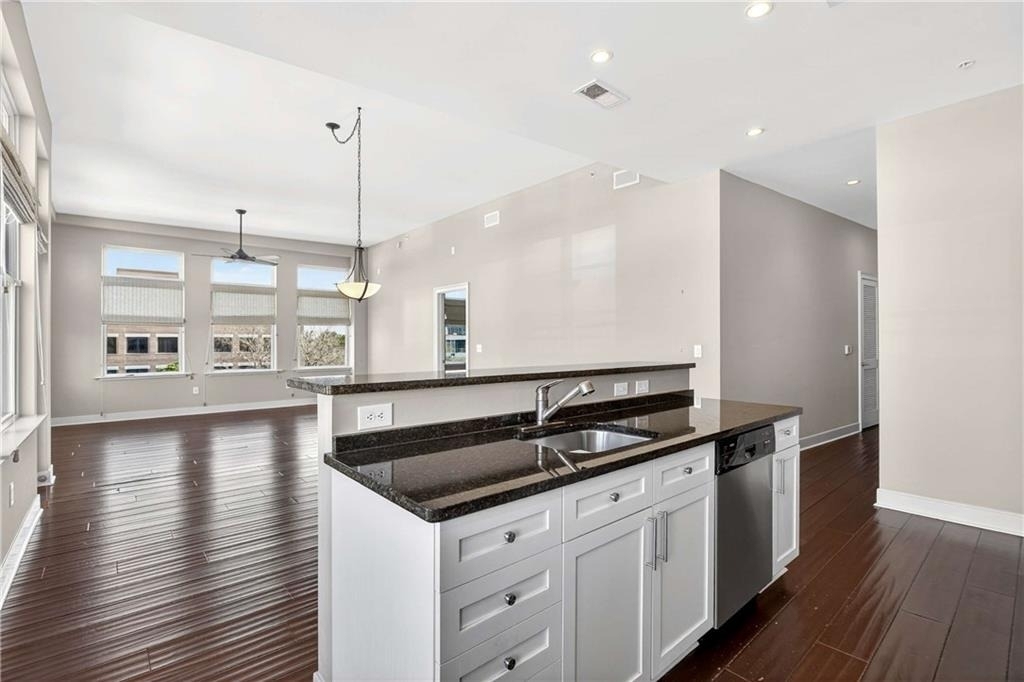 201 W Ponce De Leon Avenue - Photo 4