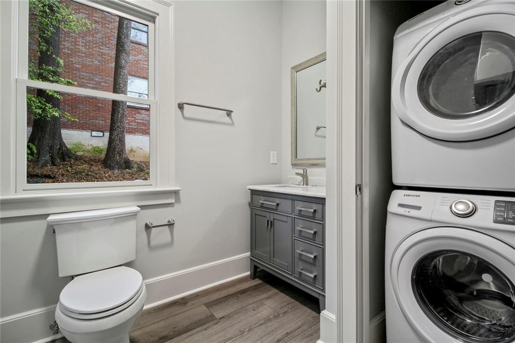 940 St Charles Avenue Ne - Photo 10