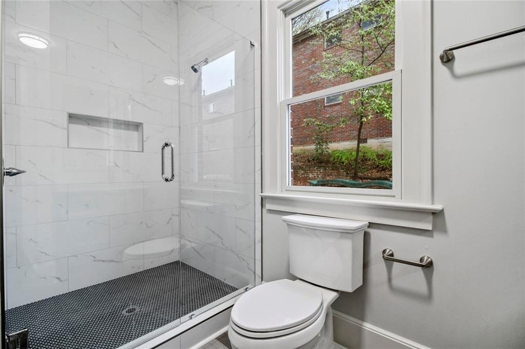 940 St Charles Avenue Ne - Photo 11